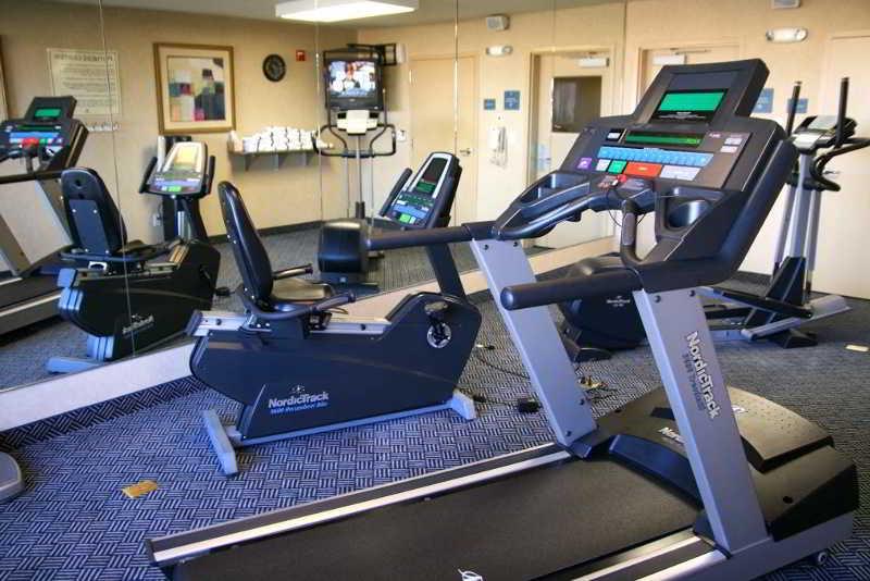 Comfort Inn & Suites Logan Near University Facilidades foto